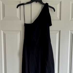 Elegant Black One-Shoulder Dress